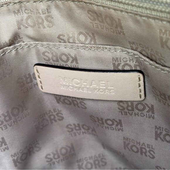 🤍 Michael Kors Cream and Tan Tote Bag - Picture 14 of 16